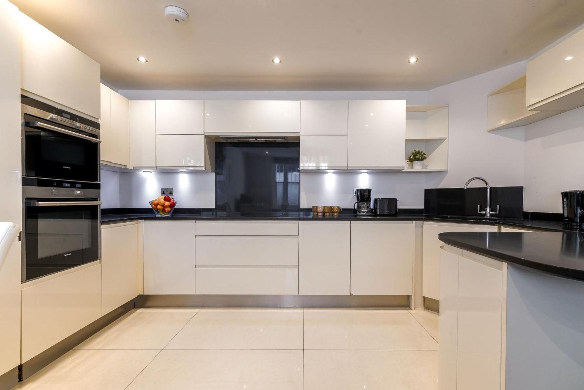 Notting Hill & Hyde Park - 2Br - Cityapartmentstay Londen Buitenkant foto